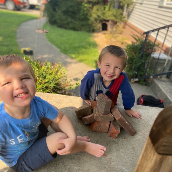 Meet your Posher, Ariel - Picture 6 of 14